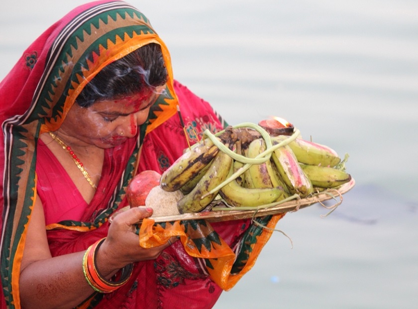 उदाउँदो सूर्यलाई अर्घ्य दिँदै चैती छठ सम्पन्न