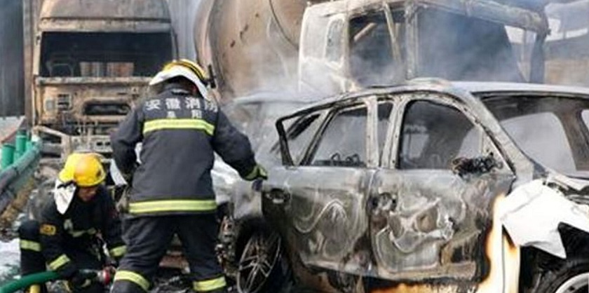 दक्षिण चीनमा भीरबाट गाडी खस्दा ११ जनाको मृत्यु