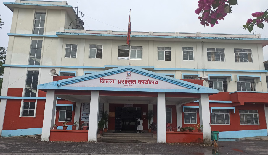 चितवन जिल्ला प्रशासनद्वारा राष्ट्रिय परिचय पत्रका लागि दैनिक ११ घण्टा सेवा सुरु
