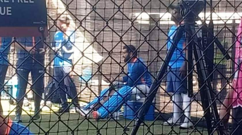 भारतीय क्रिकेट टोली कप्तान शर्मा सेमिफाइनल खेलअघि अभ्यासका क्रममा घाइते