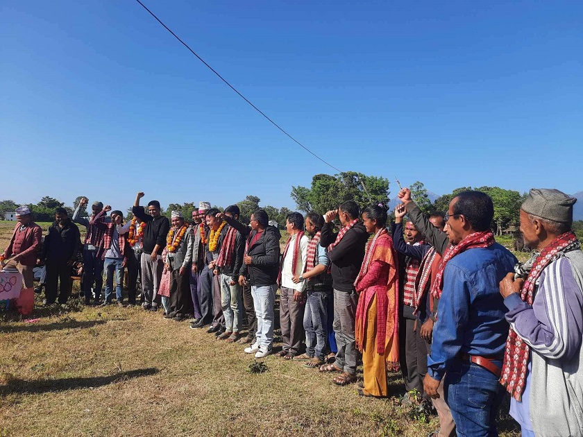 कांग्रेस र एमाले परित्याग गरी दंगीशरणबाट ३५ जनाभन्दा बढी माओवादी केन्द्रमा प्रवेश