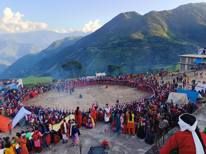 लोपाेन्मुख अवस्थामा पुग्दैछ सुदूरको देउडा