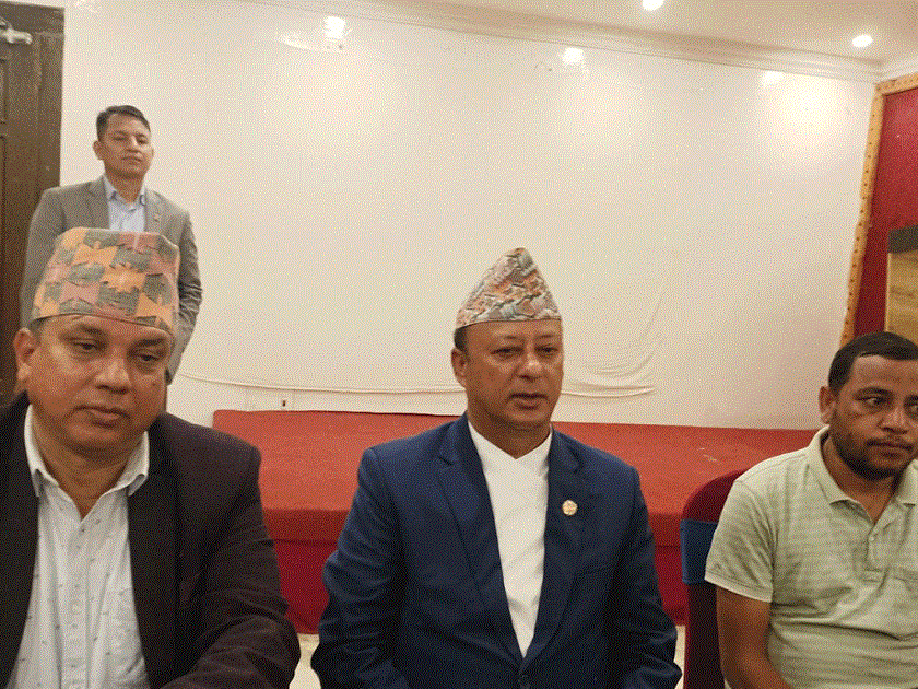 'विद्युत् खपत बढेका कारण ‘ट्रिपिङ’ हुने समस्या छ’ : ऊर्जा मन्त्री खड्का