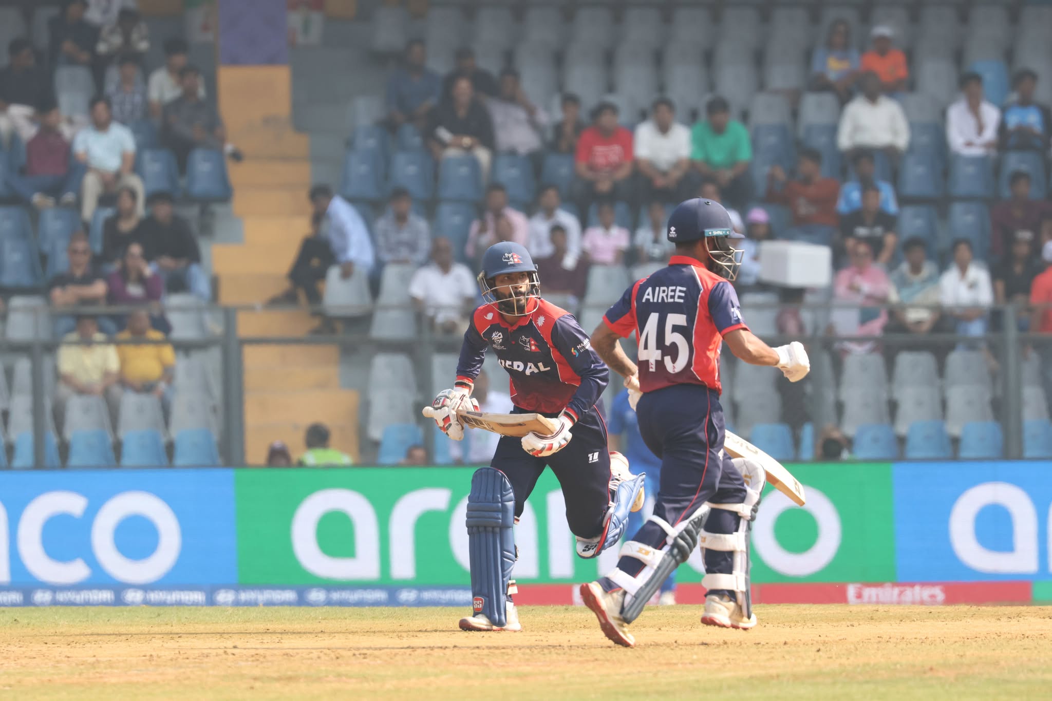 नेपालद्वारा इटालीसामु १२४ रनको लक्ष्य