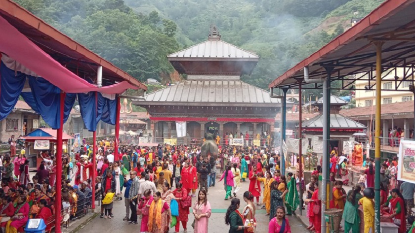 डोलेश्वर मन्दिरमा आज चारै ढोका खुला, भक्तजनले शिला छोएर पूजा गर्न पाउने