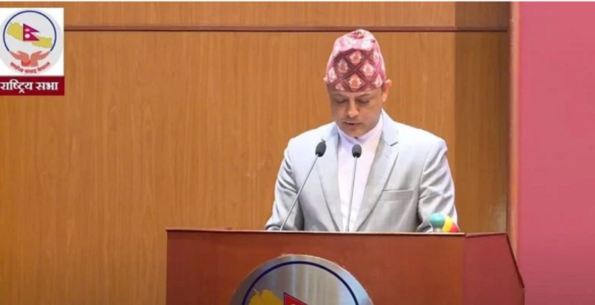 वैदेशिक रोजगारीलाई छिट्टै व्यवस्थित र मर्यादित बनाउँछौँ : मन्त्री अर्याल