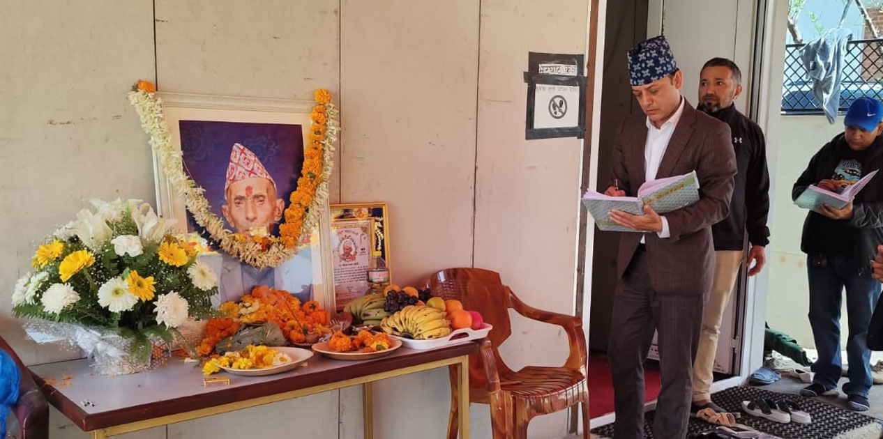 ओली भेट्न गुण्डु पुगे रास्वपाका उपसभापति डोल प्रसाद अर्याल