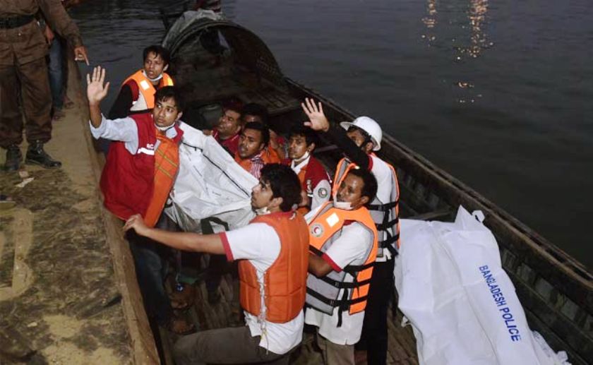 बंगलादेशमा डुंगा दुर्घटनामा ३३ जनाको मृत्यु