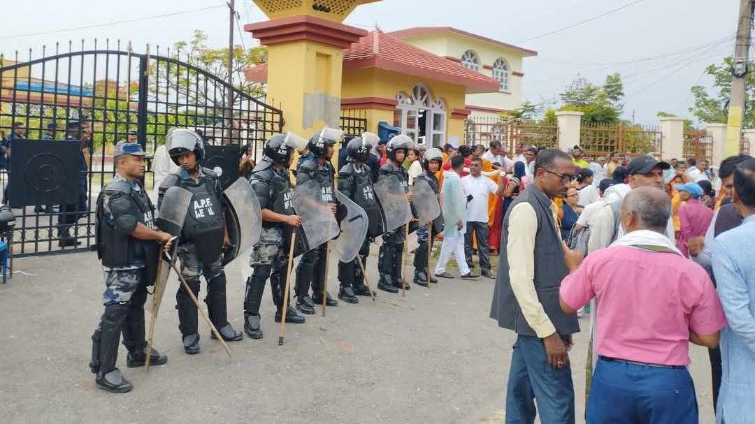 सुरक्षा घेरामा एमाले धनुषाको चुनाव