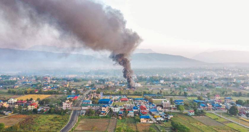 भरतपुरको दालमोट उध्योगमा आगलागी झण्डै ३ करोड बराबरको क्षती