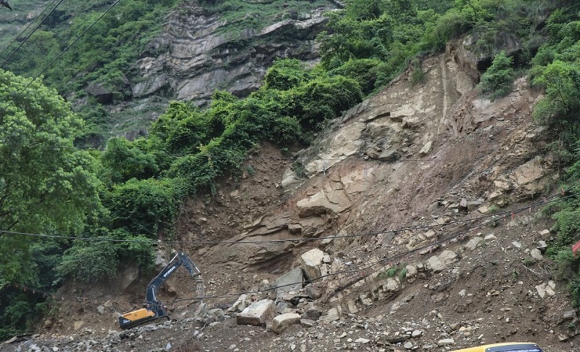 एकतर्फी खुल्यो बुटवल-पाल्पा सडक