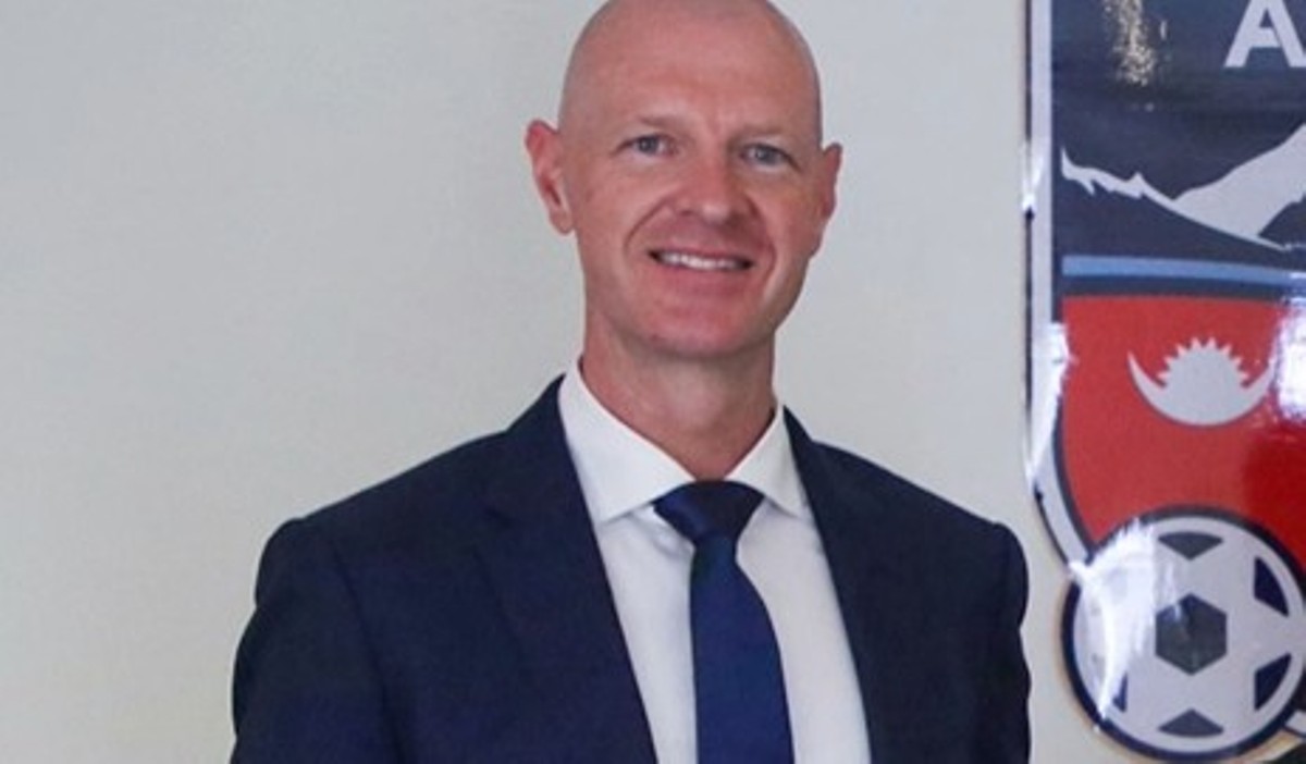 फुटबल टिमका मुख्य प्रशिक्षक म्याटले दिए राजीनामा