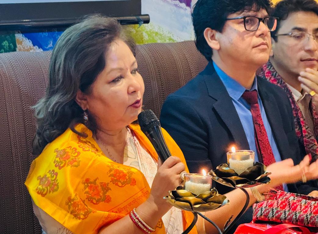 नकारात्मक सोचले देश बन्दैनः परराष्ट्रमन्त्री