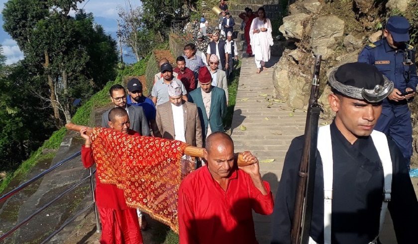 गोरखाबाट फूलपाती हनुमानढोका दशैँघरमा पठाइयो