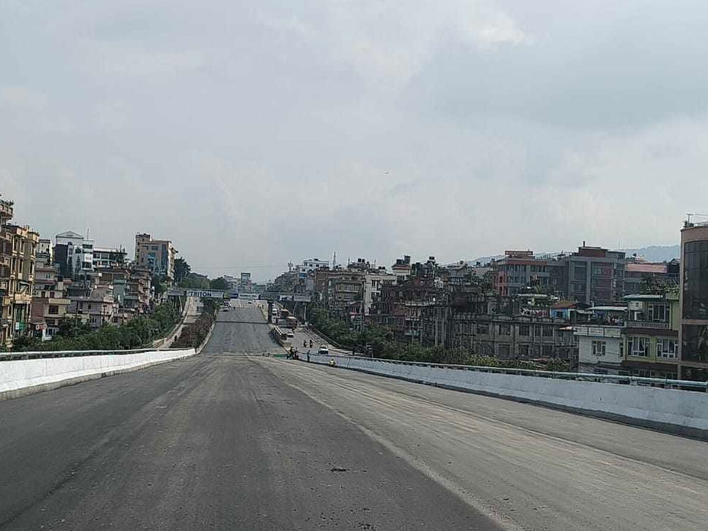 ग्वार्कोको ओभरपासमा भोलिदेखि गाडी गुड्ने