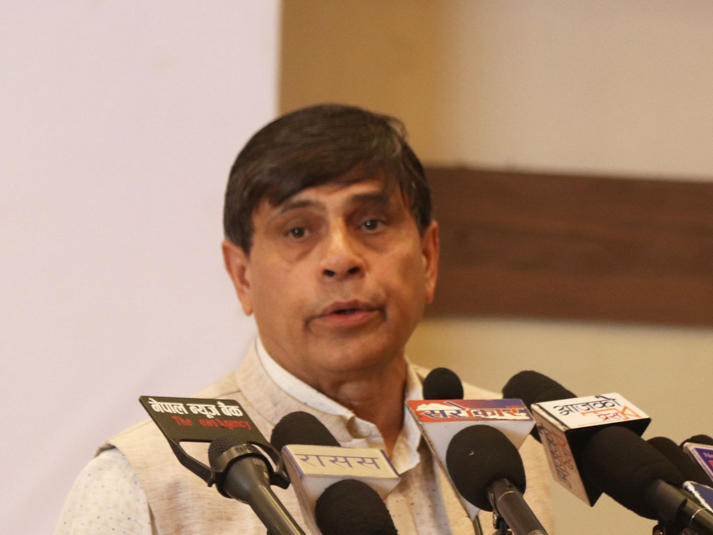 नेतृत्वबाट ‘प्रचण्ड’ र माधवको बिदाइ गरे माओवादीसँग एकता गर्न सकिन्छ: घनश्याम भुसाल