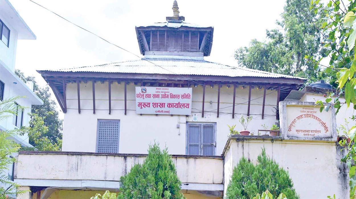 तनहुँमा थपिए पाँच सय ७९ उद्योग