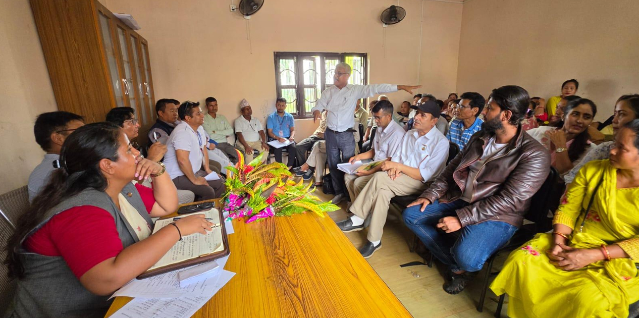 बजारमा कृत्रिम अभाव सृजना गरेको देखिए तत्काल खबर गर्न मन्त्री चौधरीको अनुरोध