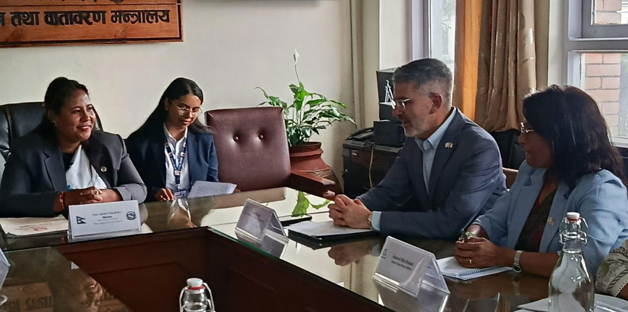 मन्त्री चौधरीसँग विश्व बैंकका देशीय निर्देशकको भेट