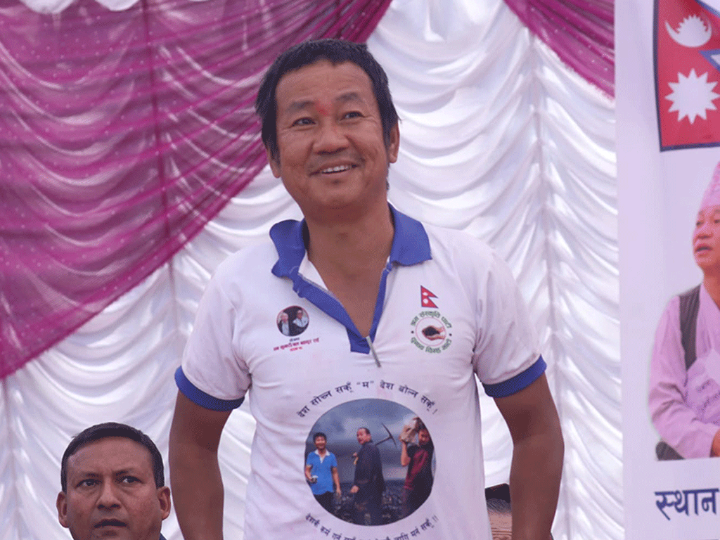 युवालाई गुन्डा बनाउँदिनँ, बरु ढुंगा बोक्न लगाउँछु: हर्क साम्पाङ