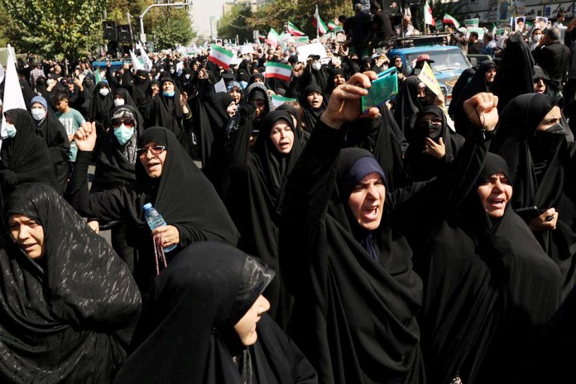 इरानमा सरकारविरोधी प्रदर्शनमा उत्रिएका दोस्रा व्यक्तिलाई पनि मृत्युदण्ड