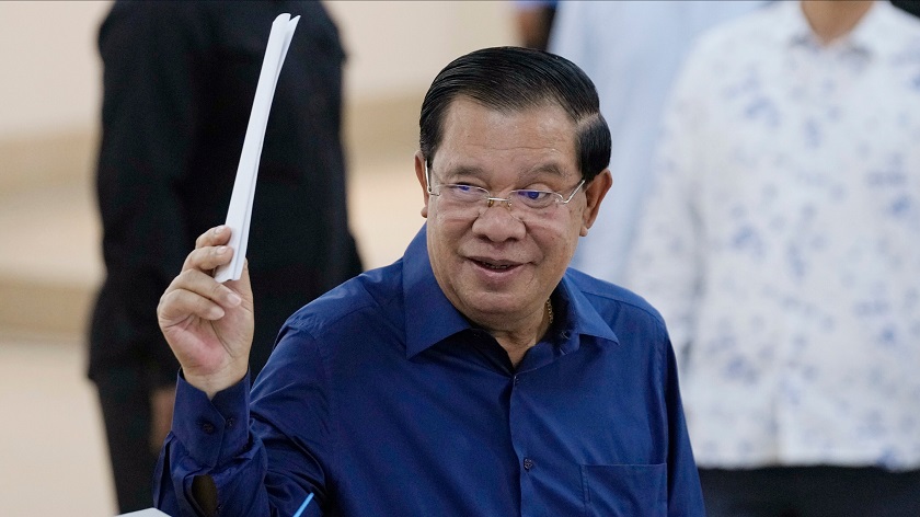 कम्बोडियाका पूर्वप्रधानमन्त्री हुन सेनले गरे सिनेट निर्वाचनमा मतदान, राजनीतिमा फर्किने मञ्च तयार