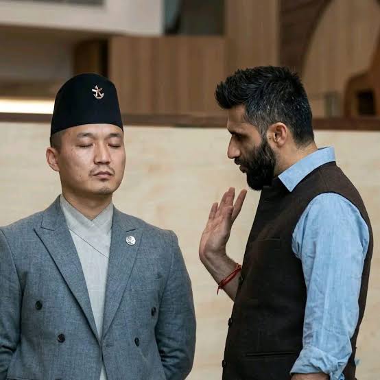 रवि लामिछानेलाई भेट्न पुगे गृहमन्त्री गुरुङ, पार्टीभित्र राजीनामाको दबाब तीव्र