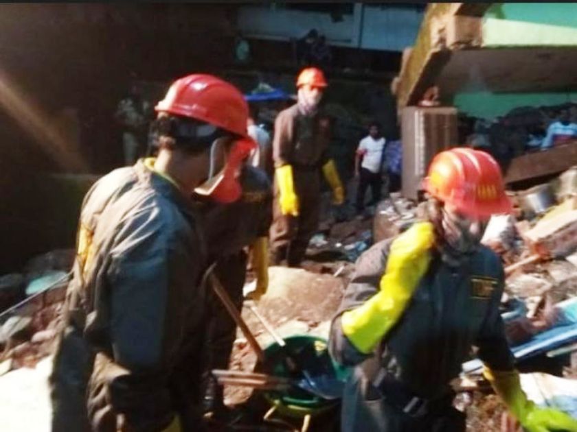 भारतमा तिन तले भवन भत्किदा ८ जनाको मृत्यु
