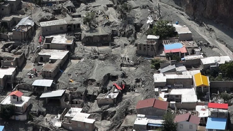 इरान बाढी आउँदा ५९ जनाको मृत्यु