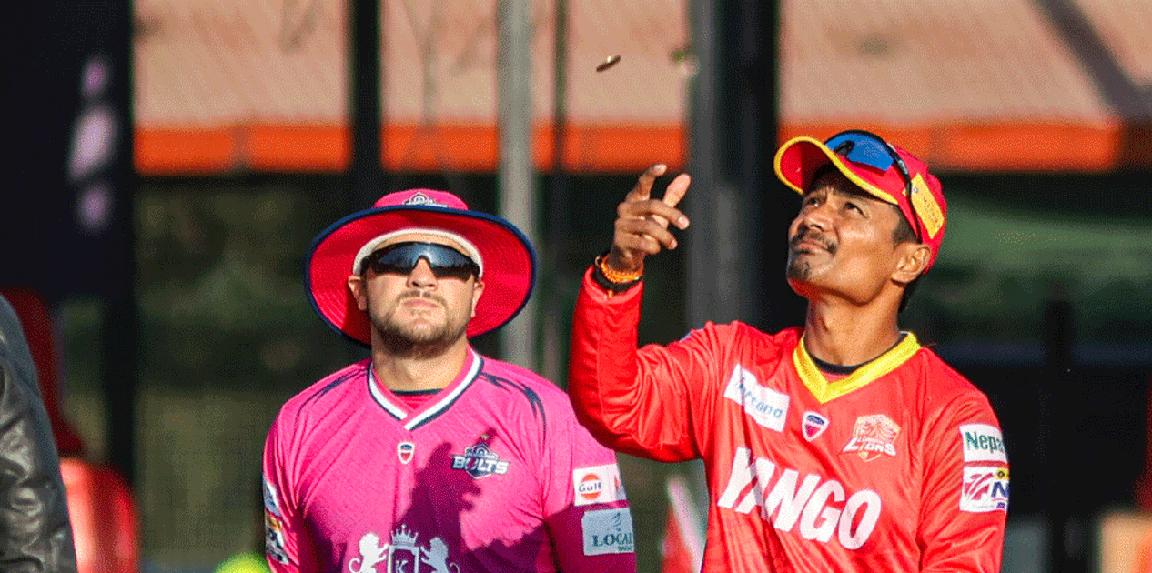 जनकपुरले टस जितेर लुम्बिनीविरुद्ध ब्याटिङ गर्दै