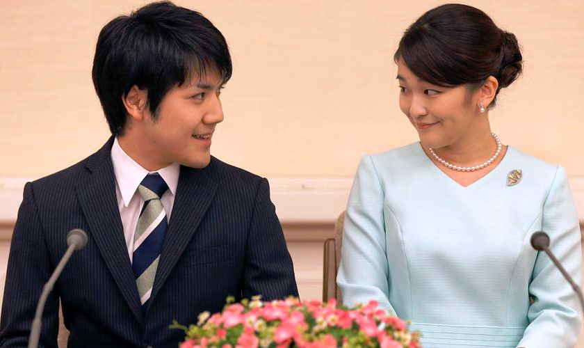 जापानकी राजकुमारीले शाही पदवी त्यागेर गरिन् कलेजका प्रेमीसँग विवाह