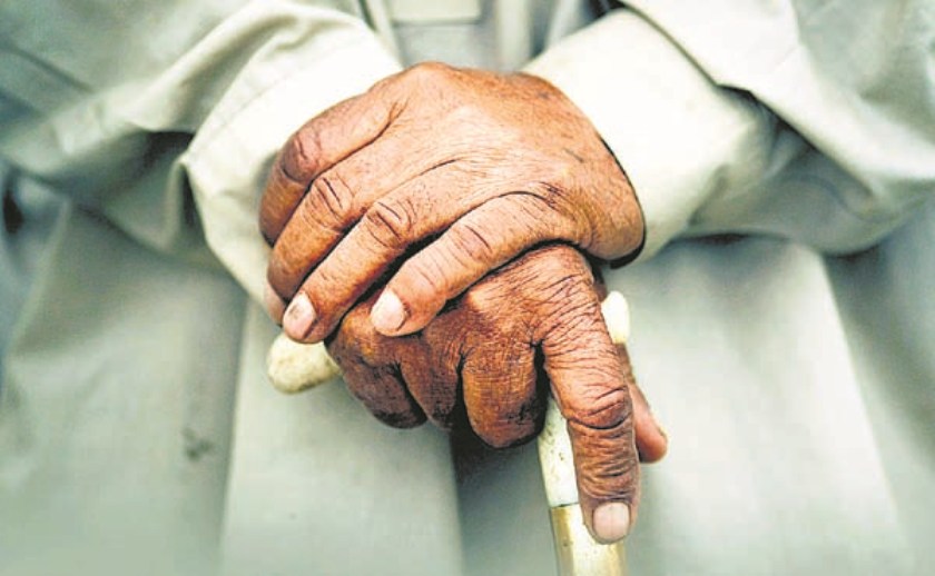 आज ज्येष्ठ नागरिक दिवस मनाइँदै