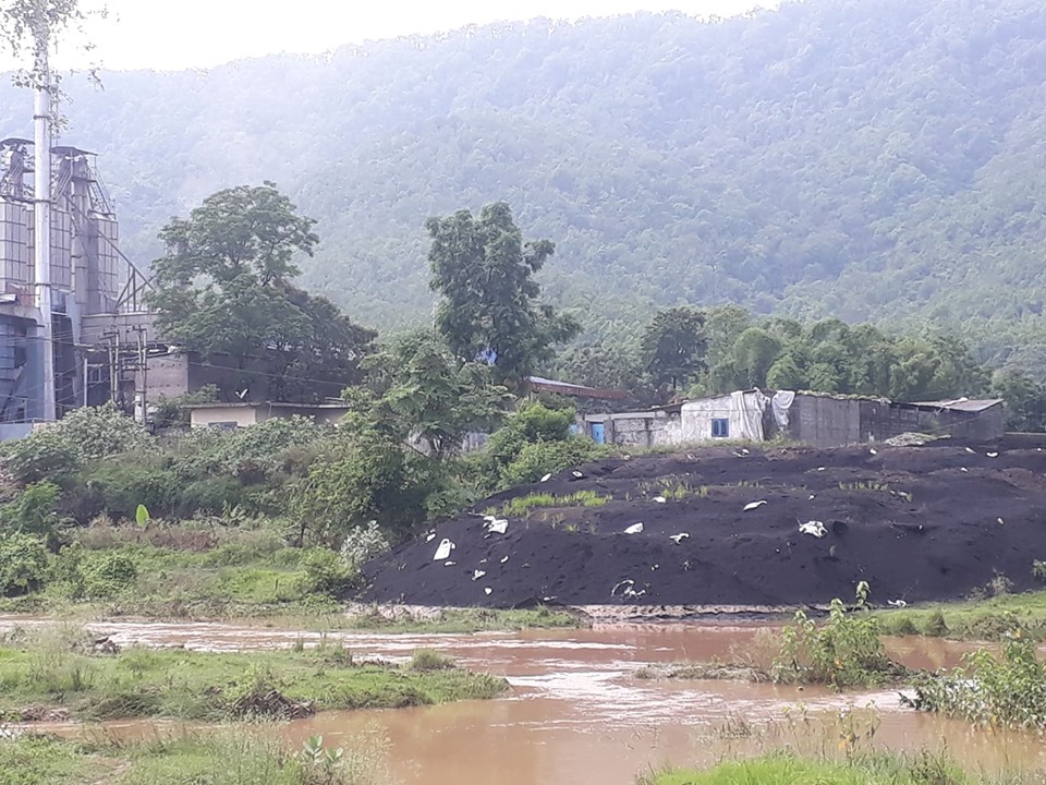 वातावरण प्रदुषण गर्दै जयश्री खाद्य उद्योग, त्यसले गर्ने प्रदुषणका कारण स्थानीयहरु समस्यामा