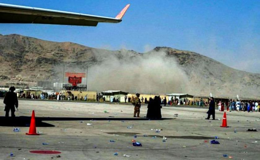 काबुल विमानस्थलबाहिर शक्तिशाली विस्फोट, कम्तीमा १० जनाको मृत्यु
