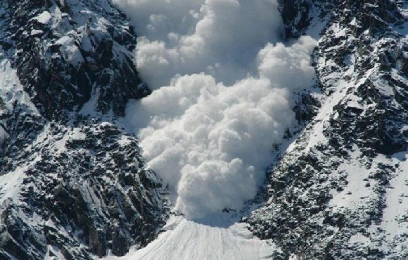 दार्चुलाको ब्याँसमा हिमपहिरो, कम्तीमा ८ जना पुरिएको आशंका