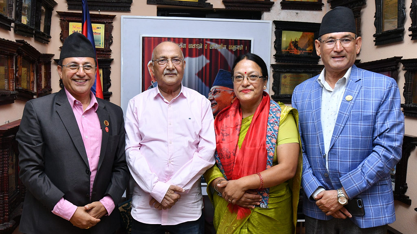 एकीकृत समाजवादीकी वैकल्पिक केन्द्रीय सदस्य तुलाधर एमाले प्रवेश, ओलीले गरे स्वागत