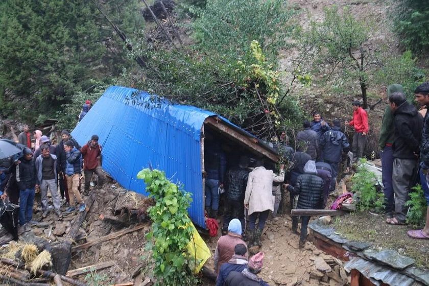 कर्णालीमा बाढीपहिराेकाे कहर : ३३ जनाकाे मृत्यु, २२ बेपत्ता, ४८० परिवार विस्तावित