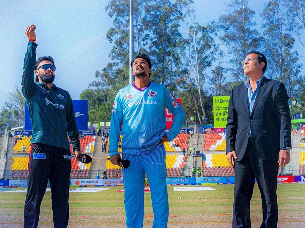 काठमाडौँविरुद्ध पहिला बलिङ गर्दै पोखरा