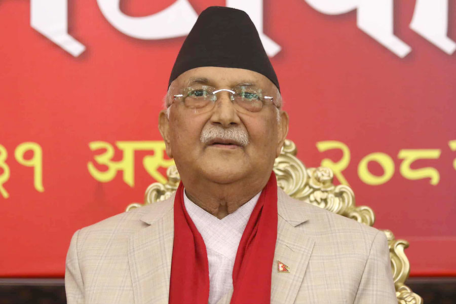 एमाले सरकारबाट हट्‌यो भन्ने भ्रम नपाले हुन्छ : ओली