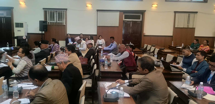 भूमि विधेयकलाई मन्त्रालयमै फिर्ता गरौं: रास्वपा