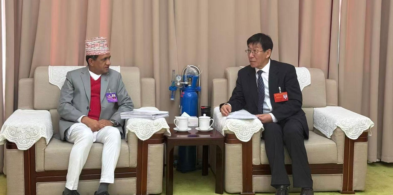 सिचाङका सभामुखसँग महावाणिज्यदूत निरौलाको शिष्टाचार भेट