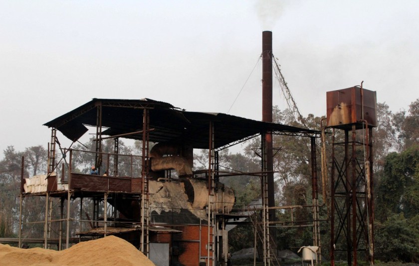संरक्षणको अभावमा जीर्ण बन्दै लुम्बिनी चिनी कारखाना