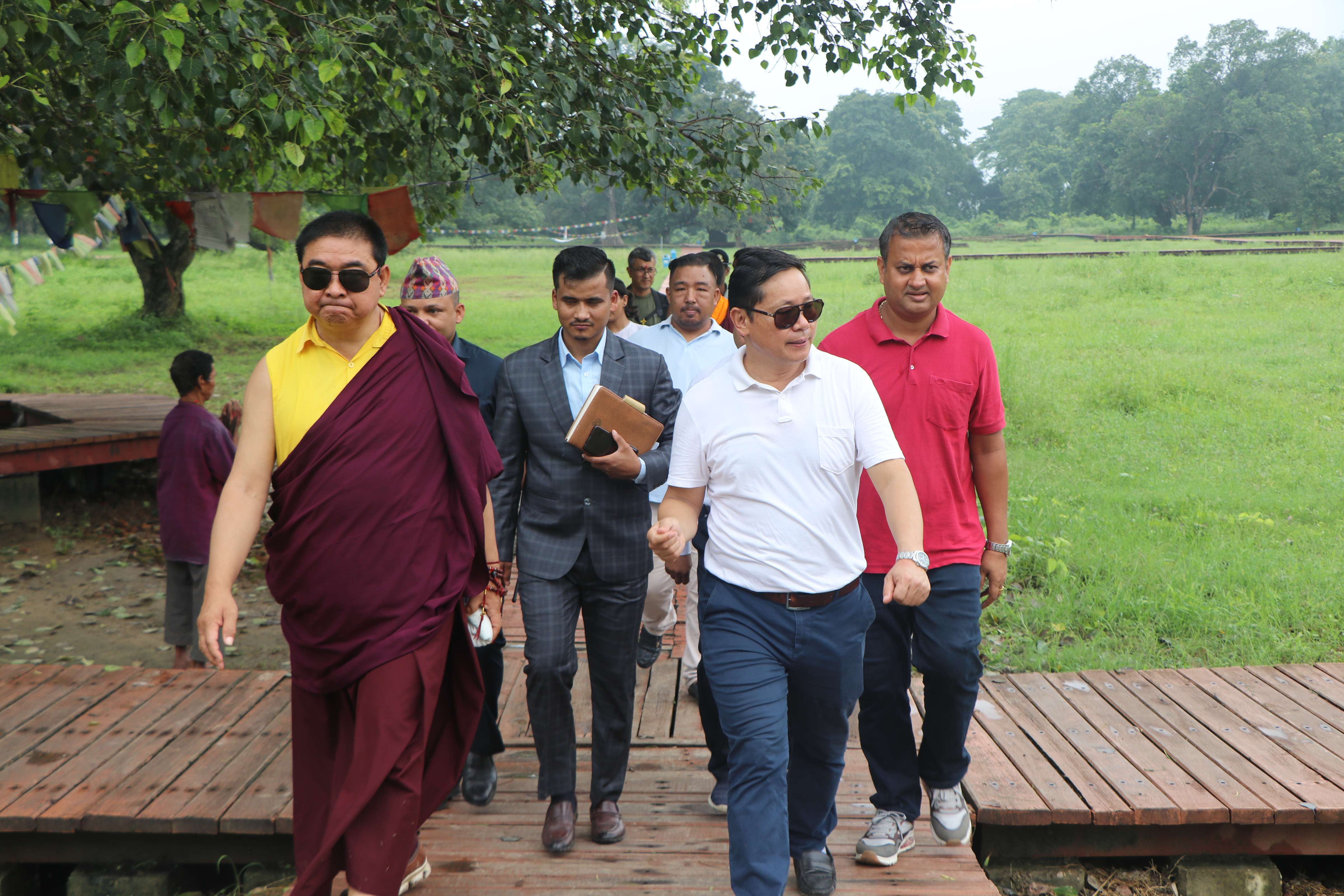 लुम्बिनी विकास कोषका उपाध्यक्षले गरे बृहत्तर लुम्बिनी क्षेत्रको निरीक्षण