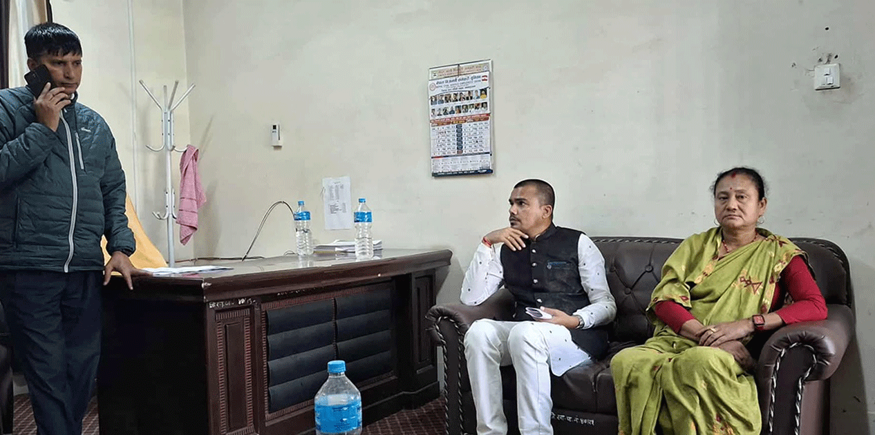 मधेशमा सभामुखले पदमुक्त गरेका सांसदद्वारा हाजिरी र कारबाहीको नक्कल माग