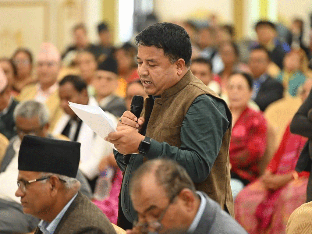 जेनजी आन्दोलनको मलजल गर्नेलाई एमालेबाट बिदा गर्न महेश बस्नेतको प्रस्ताव
