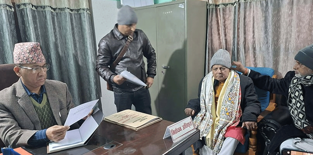 राष्ट्रिय सभा निर्वाचनका महन्थ ठाकुरले गराए उम्मेदवारी दर्ता