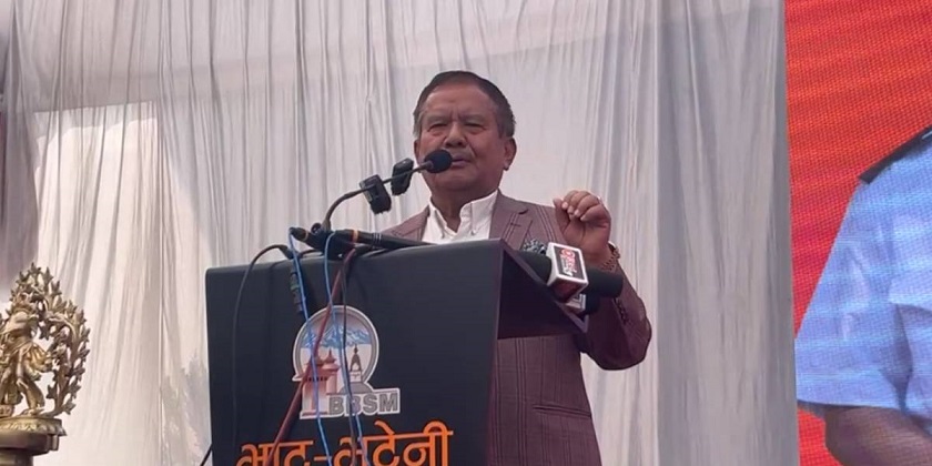 दुर्गा प्रसाईं गुण्डानाइके हो, भाटभटेनीमा ढुंगा हानेर राजसंस्था फर्किँदैन : मिनबहादुर गुरुङ