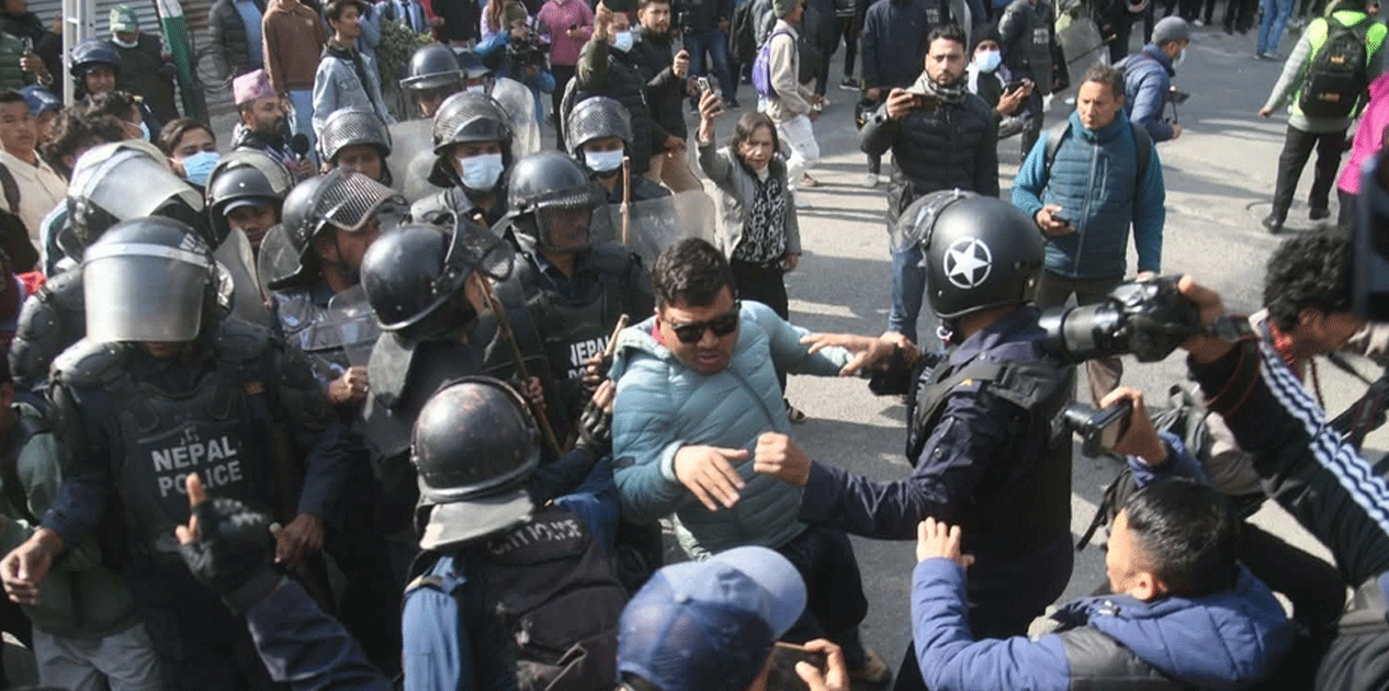 मिराजको समूहलाई प्रहरीले माइतीघरबाट हटायो