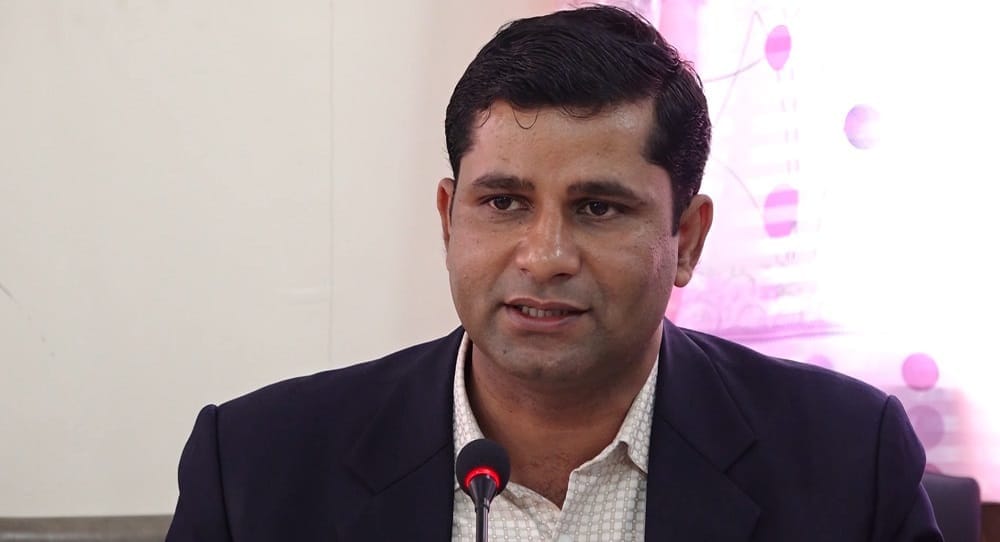 स्मार्ट ड्राइभिङ लाइसेन्स सबै प्रदेशमा छपाइ गर्ने व्यवस्था गरिने : यातायातमन्त्री माेहम्मद