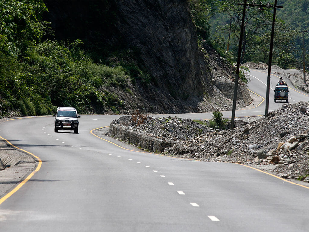 नारायणगढ-मुग्लिन सडकका ४३ ठाउँ पहिरोको जोखिममा